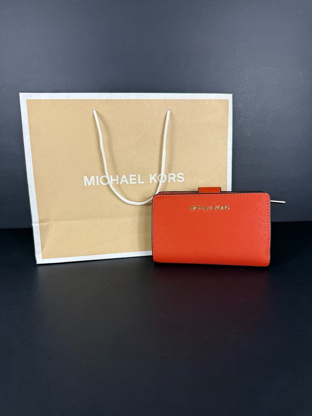 Michael Kors Jet Set Travel Zip Wallet